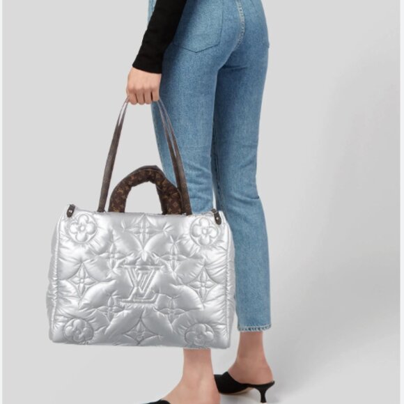 Louis Vuitton Pillow OnTheGo Tote Monogram Quilted Econyl Nylon GM - Silver - Picture 1 of 6